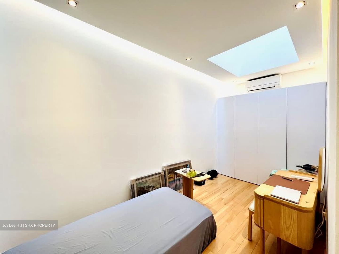 Eng Kong Park (D21), Shop House #529879121